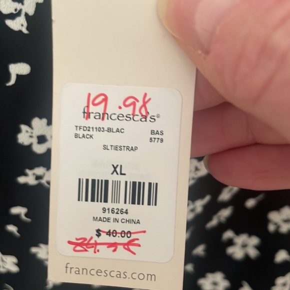 Mi Ami XL NWT ( Black and white) polyester top - Picture 4 of 8